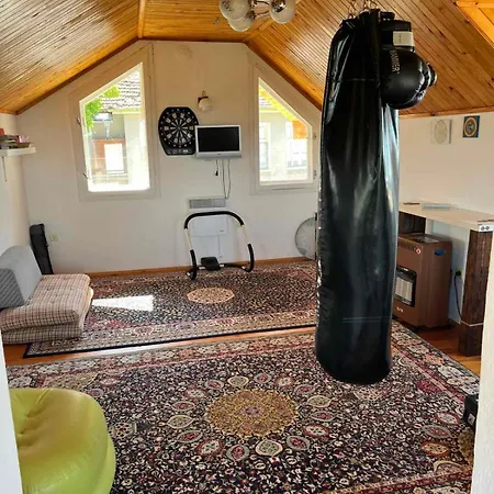 Semesterbostad Spacious Mountain House Near Plovdiv, Forest Views Boykovo